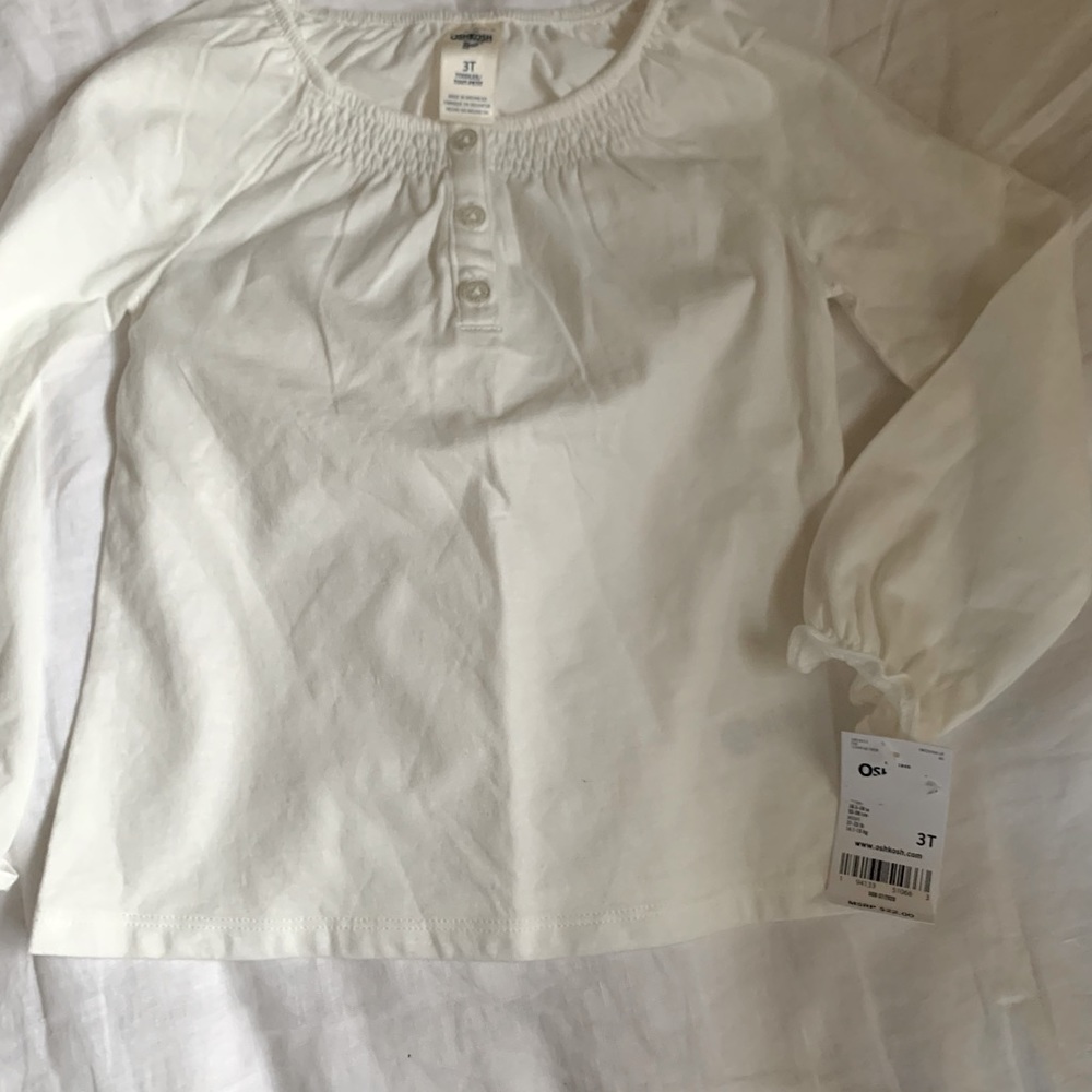 Oshkosh top size 3T